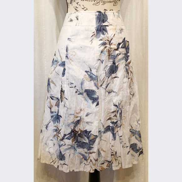 Floral Knee Length Skirt - Picture 2 of 15